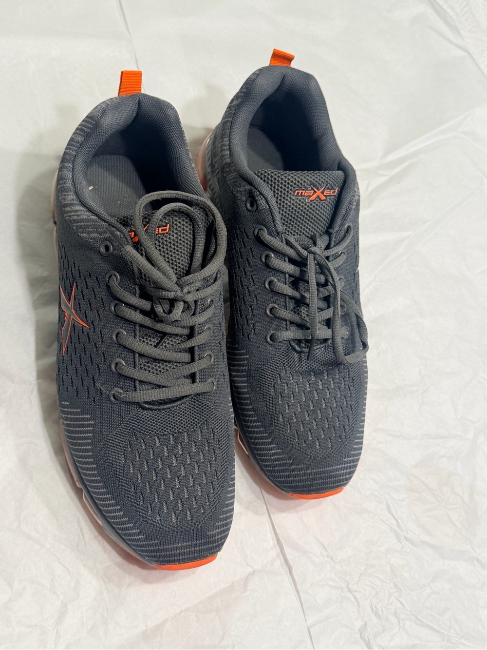 Maxed Bubble Gym + Studio Trainer Men’s Athletic Shoes – US Size 11